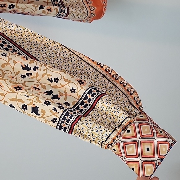 Fate button down satin long sleeve border blouse - Picture 4 of 10